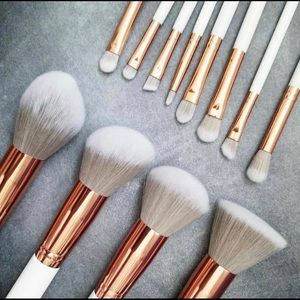 Beauty Beat 12 PC Brush Set